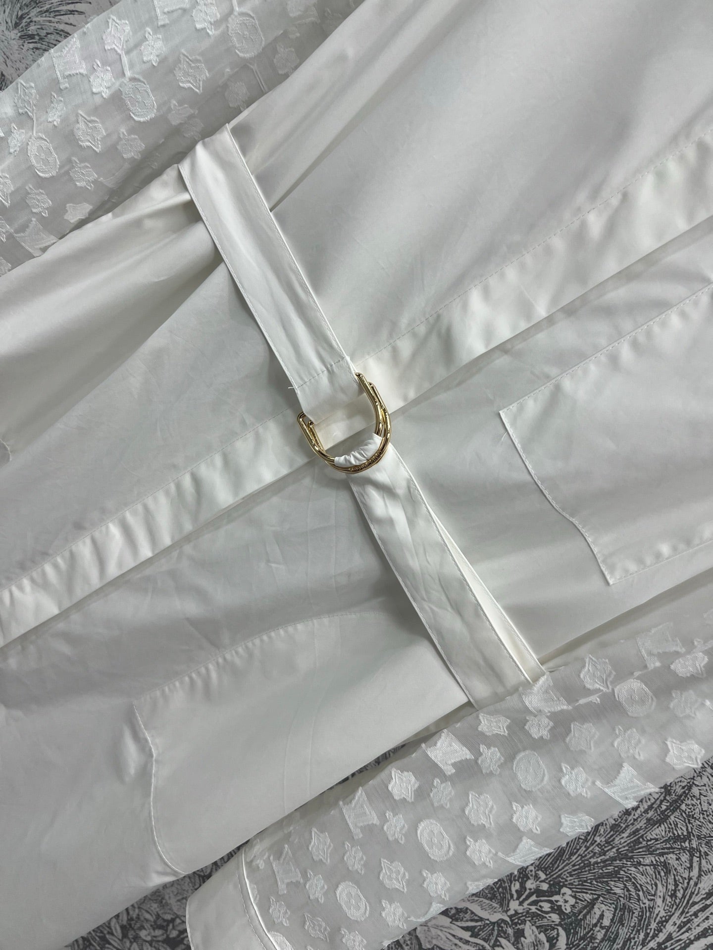LV 25 Splicing Perspective Jacquard Monogram Sleeve Dress White Cotton
