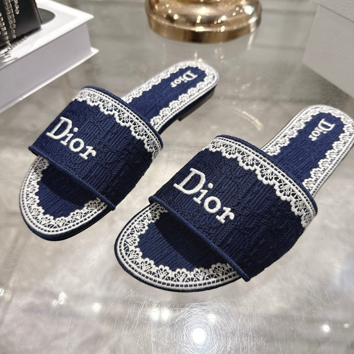 CD 26 Embroidered Sandals Canvas 592244