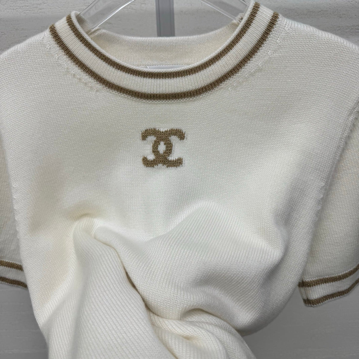 Chanel 2026 Crew Neck Short-Sleeve T-Shirt Cream Wool Cashmere 356959