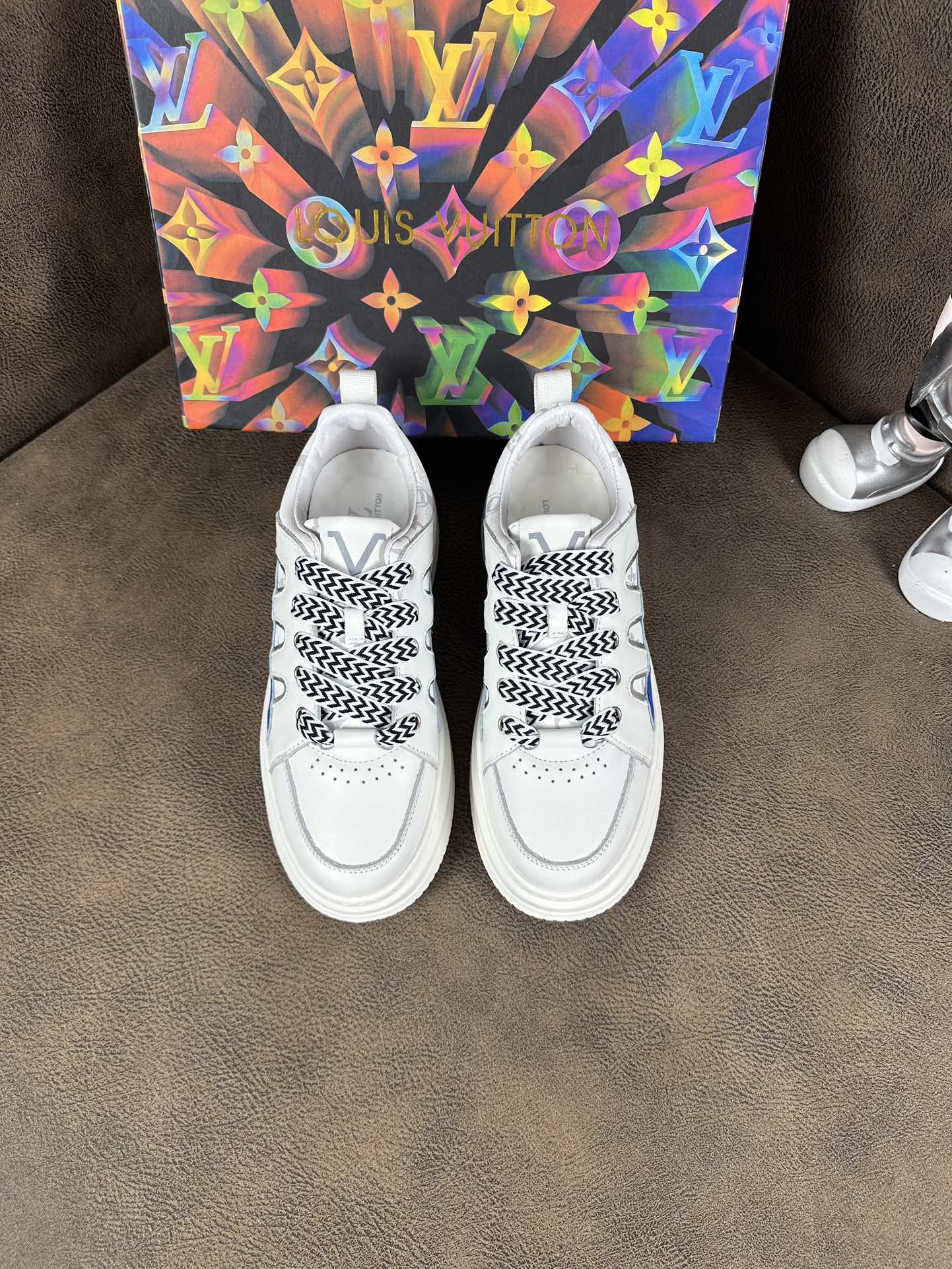 LV TRAINER SHOES IN WHITE MIX BLUE CALFSKIN