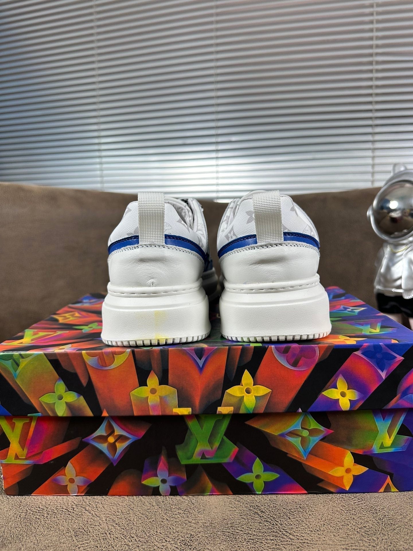 LV TRAINER SHOES IN WHITE MIX BLUE CALFSKIN