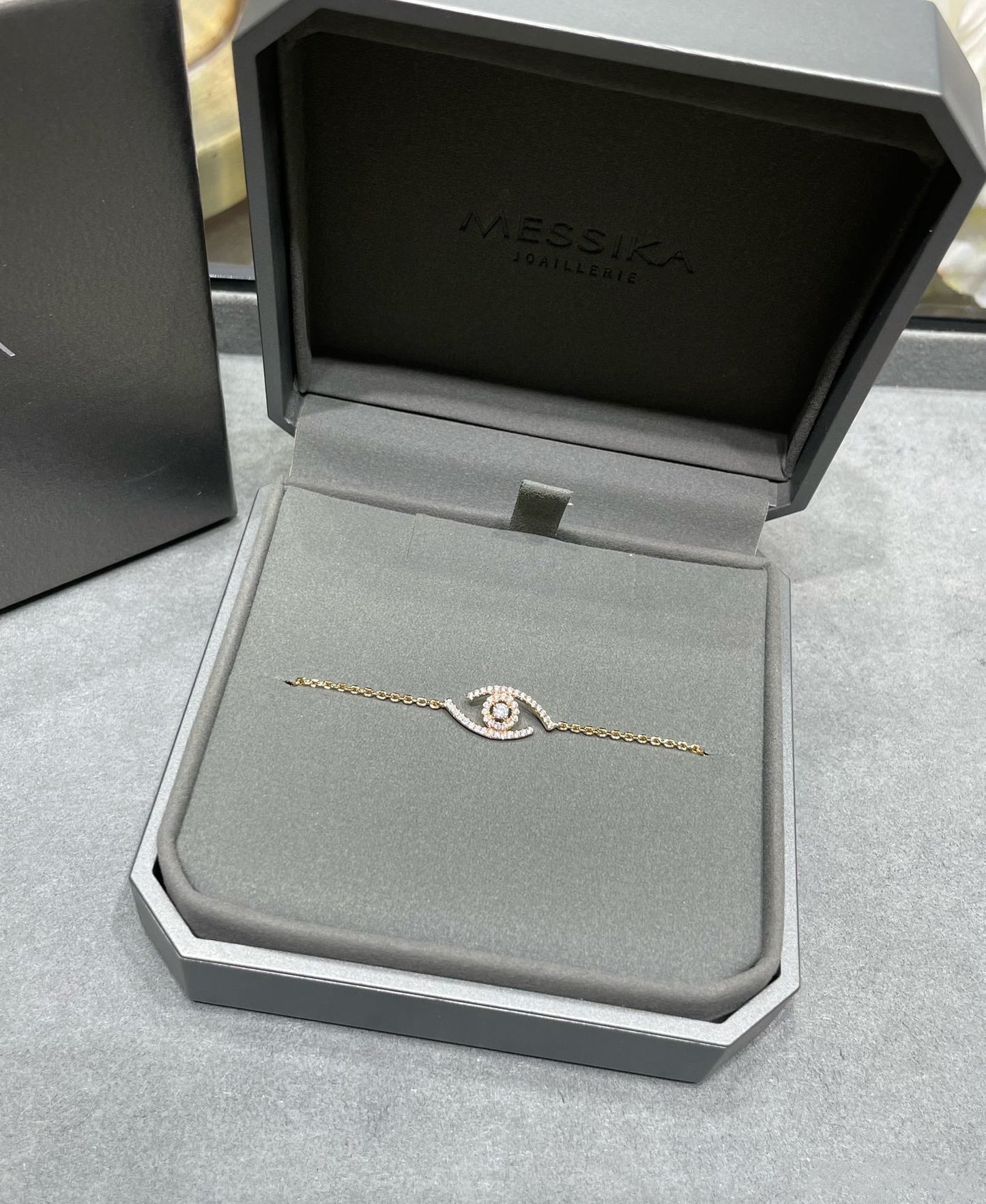 LUCKY EYE PAVED DIAMOND BRACELET